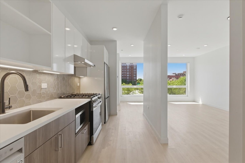 948 W Sunnyside Avenue - Photo 3
