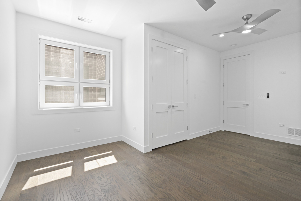 3008 W Belmont Avenue - Photo 16