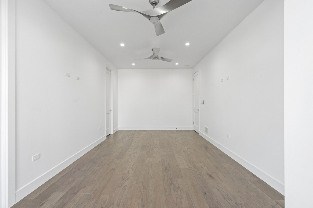 3008 W Belmont Avenue - Photo 19