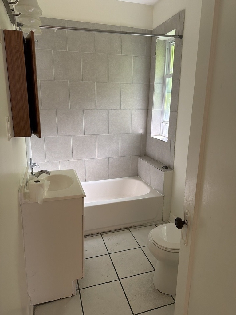 7741 S Yates Boulevard - Photo 10