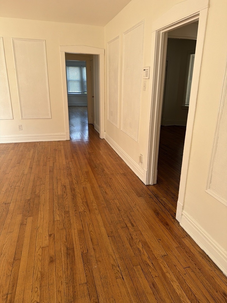 7741 S Yates Boulevard - Photo 6