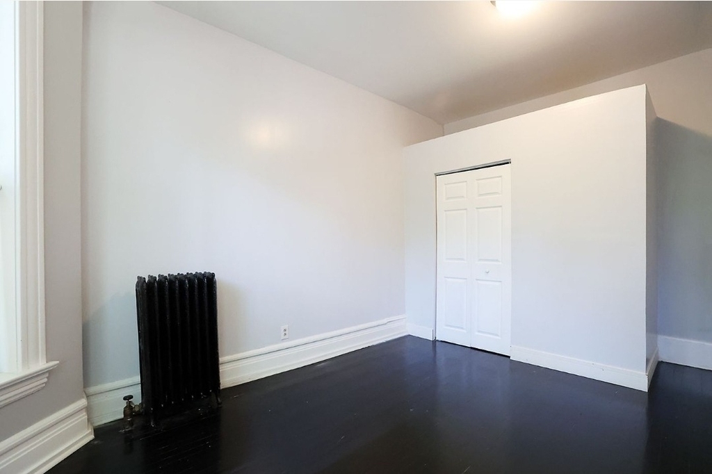 5427 S Blackstone Avenue - Photo 6