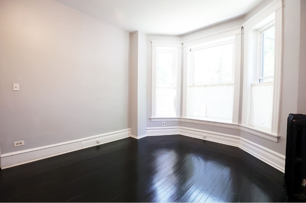 5427 S Blackstone Avenue - Photo 5