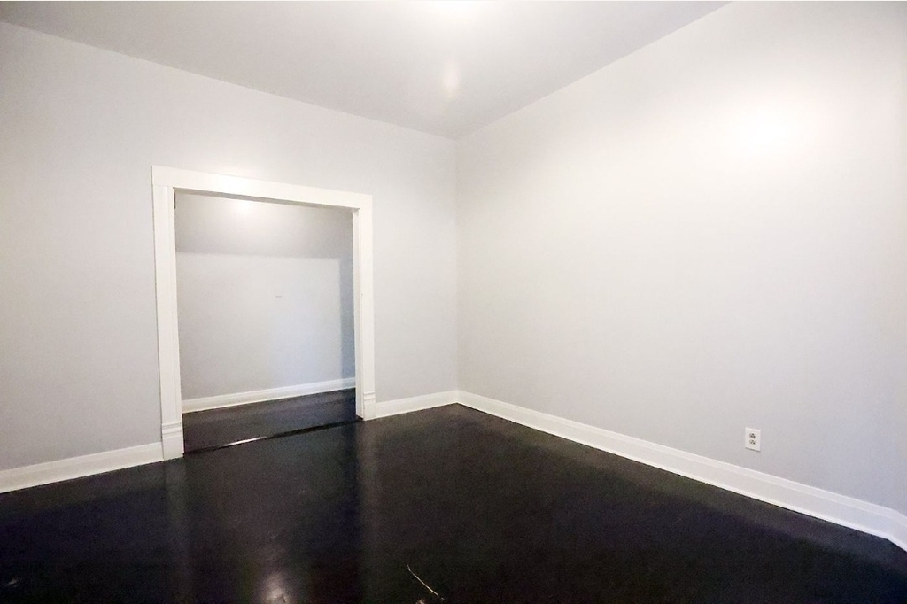 5427 S Blackstone Avenue - Photo 9