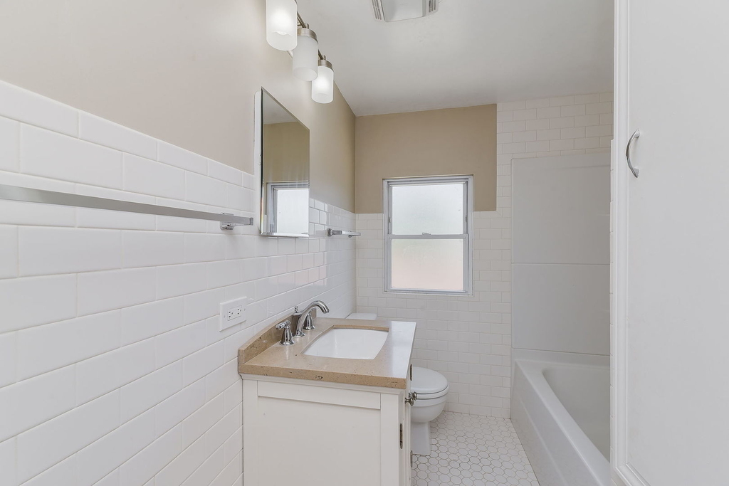 716 Walnut Street - Photo 3