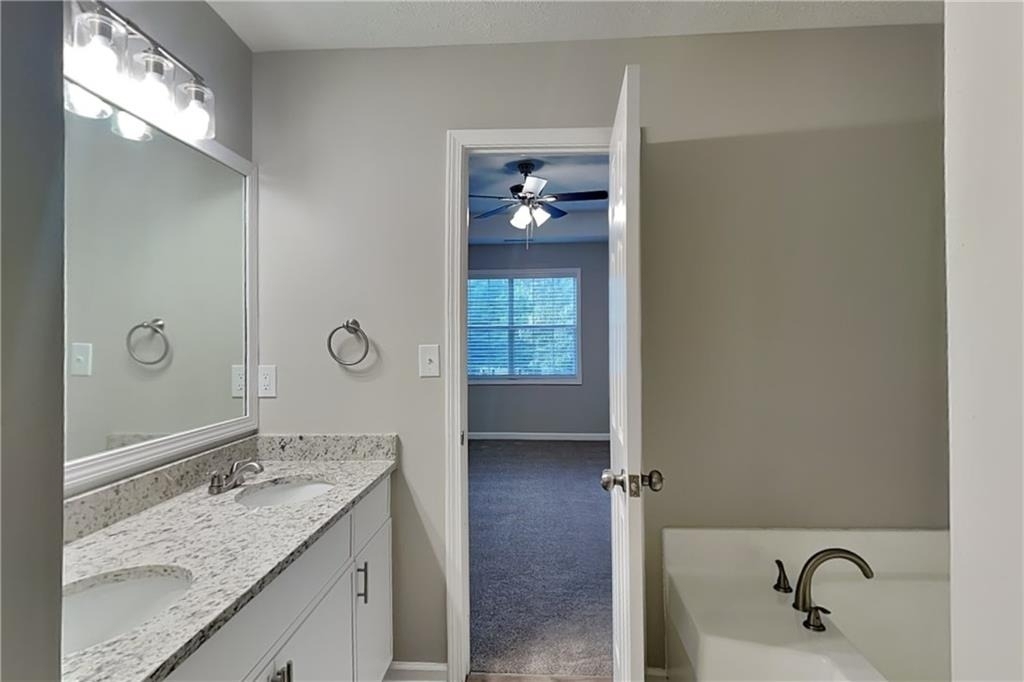 6161 Longwood - Photo 9