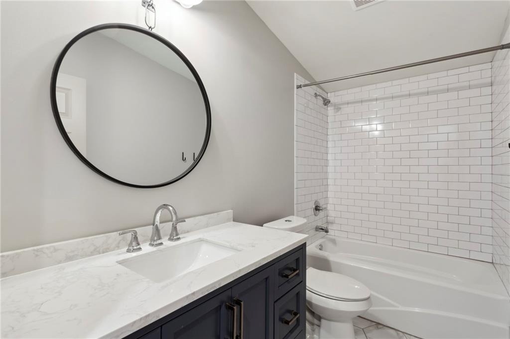 3258 Highland Drive Se - Photo 37