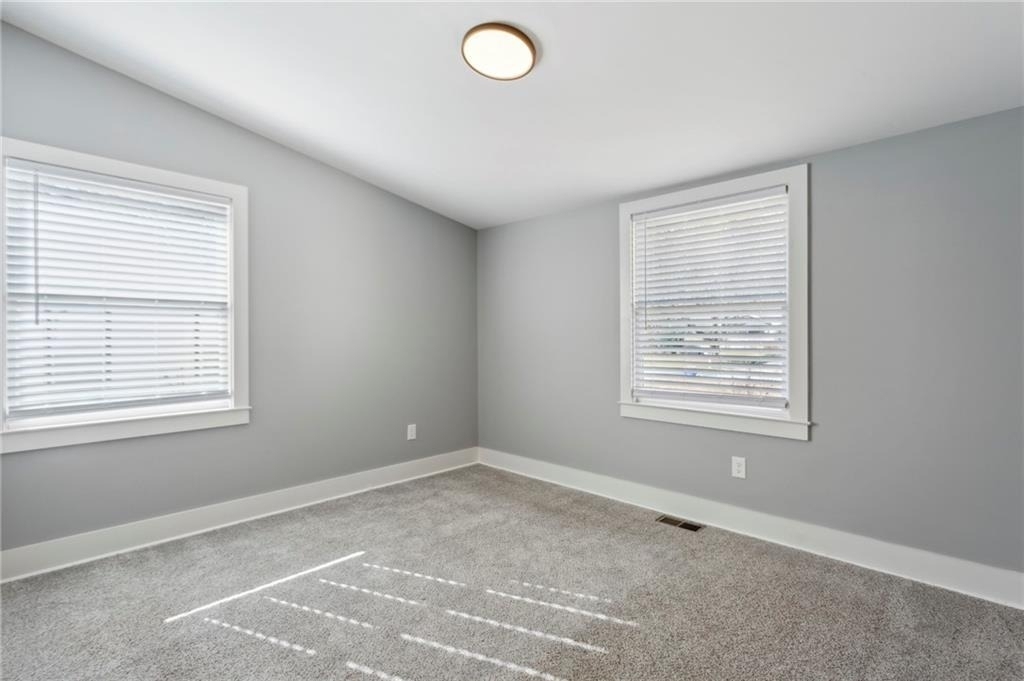 3258 Highland Drive Se - Photo 31