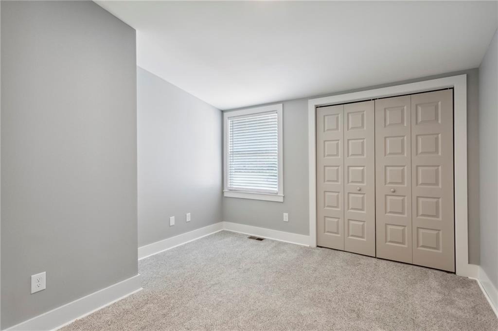 3258 Highland Drive Se - Photo 33