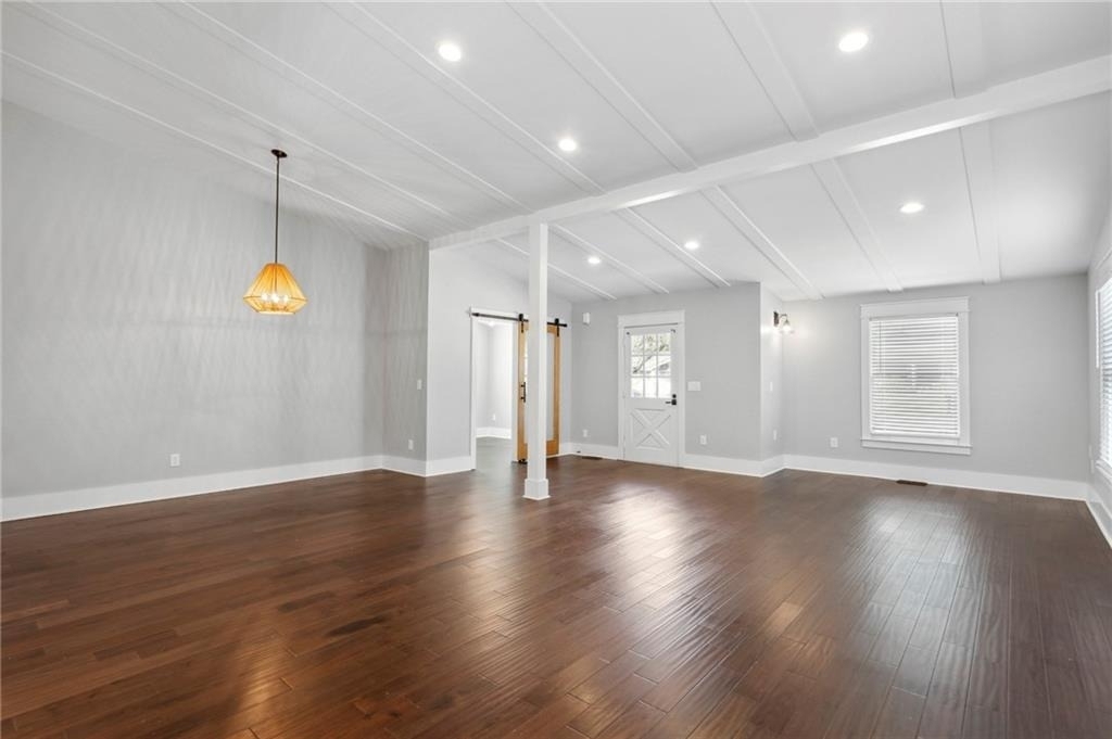 3258 Highland Drive Se - Photo 11