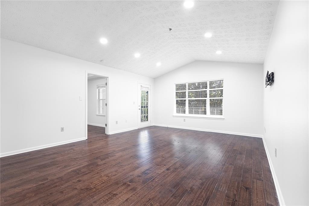 232 Bentley Place - Photo 2