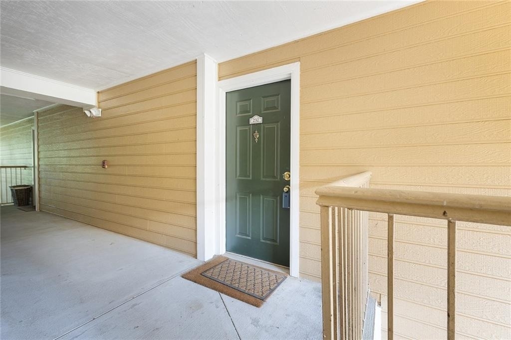 232 Bentley Place - Photo 1