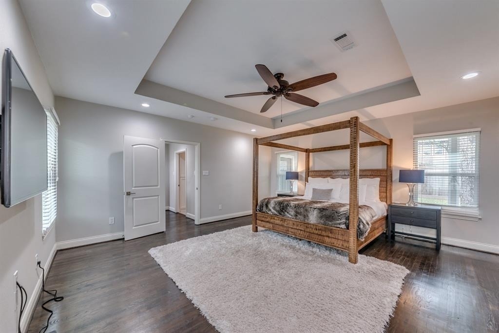 331 W 30th Street - Photo 17