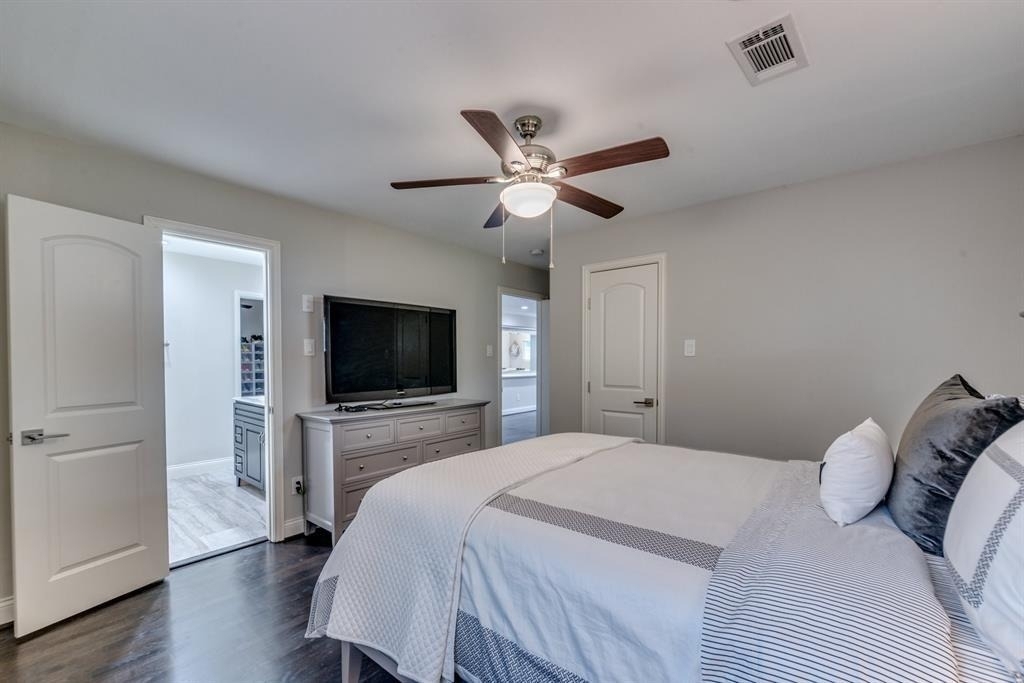 331 W 30th Street - Photo 11