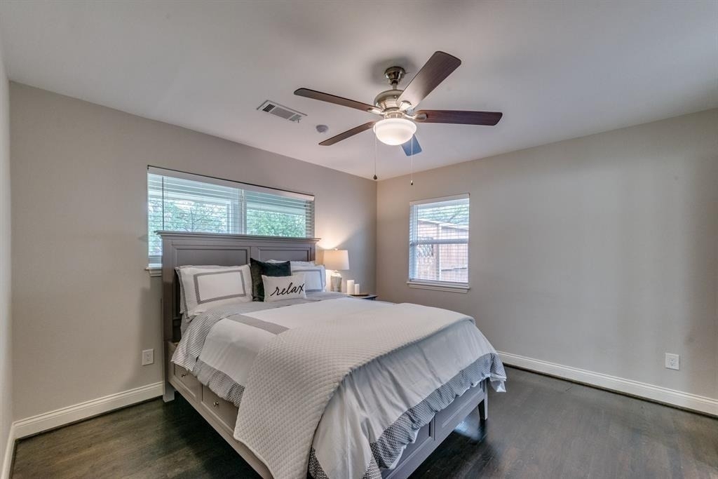 331 W 30th Street - Photo 9