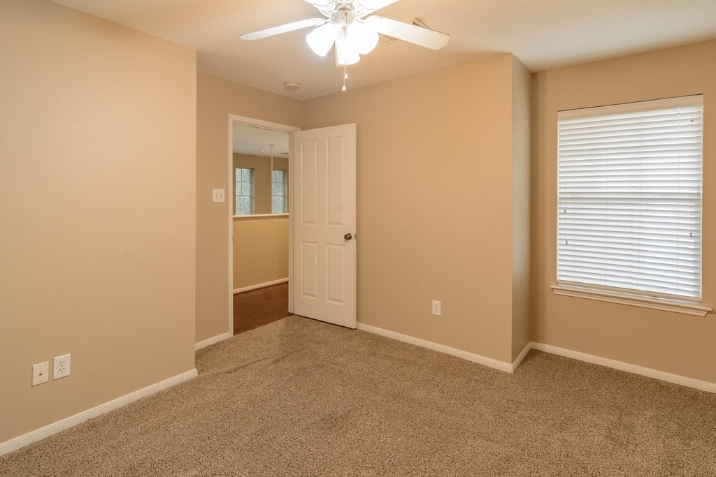 57 Scarlet Woods Court - Photo 11