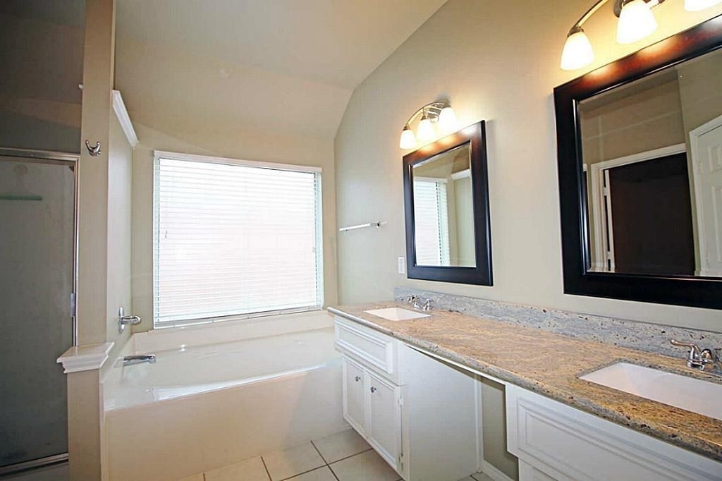 21922 Golden Cedar Drive - Photo 11