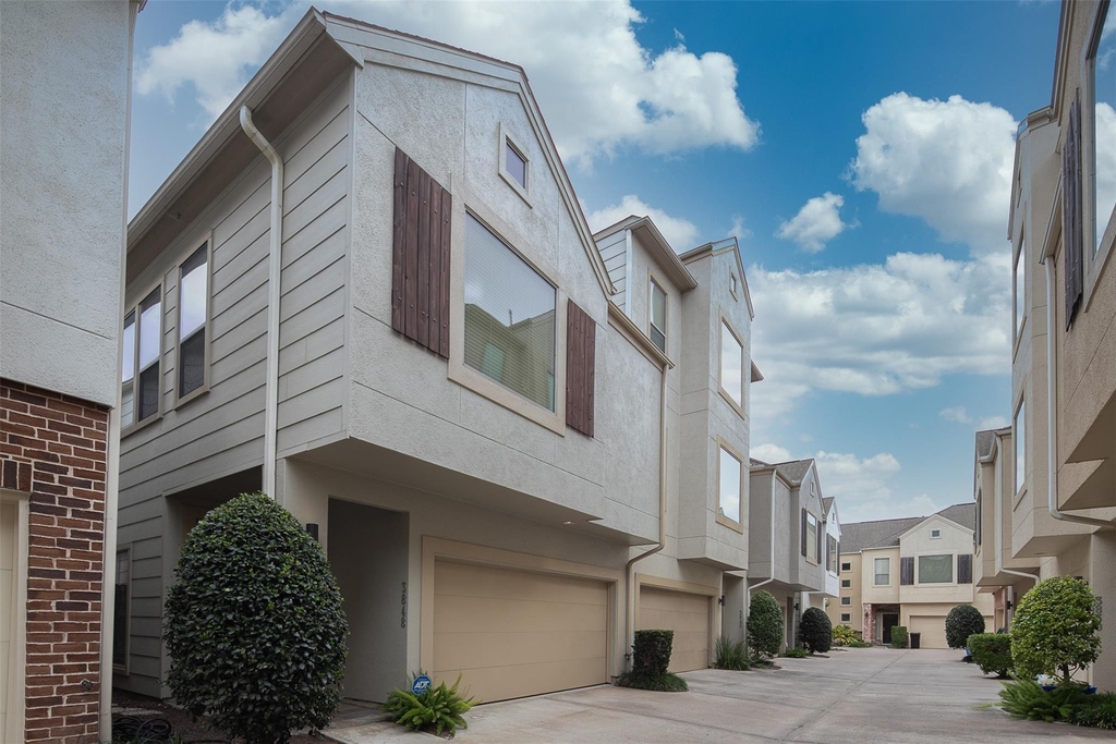 3848 Center Street - Photo 1