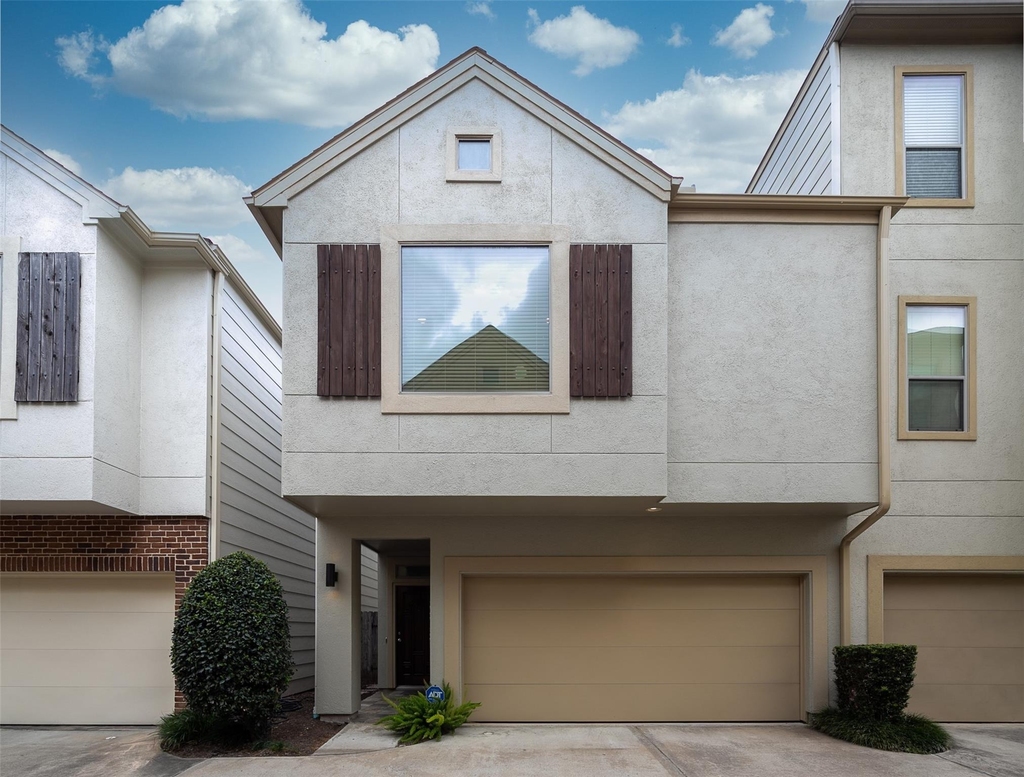 3848 Center Street - Photo 0