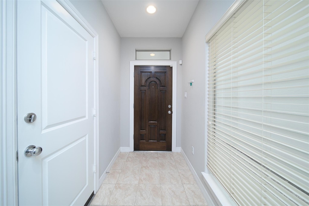 3848 Center Street - Photo 3