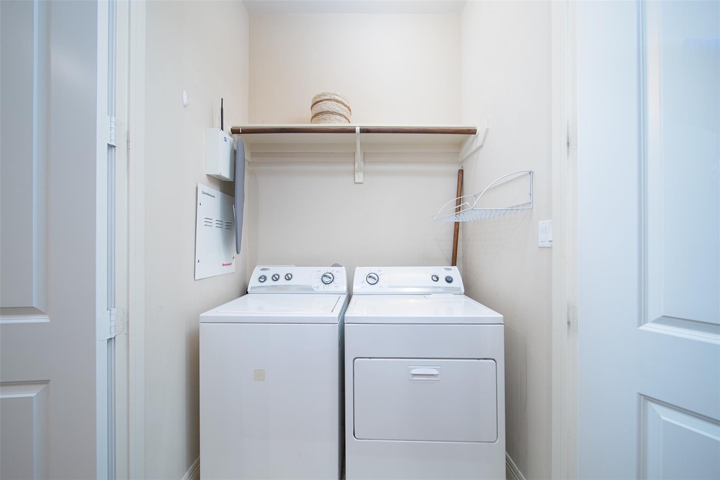 3848 Center Street - Photo 18
