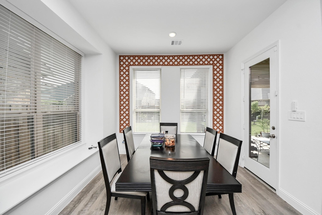 606 Round Lake Drive - Photo 12
