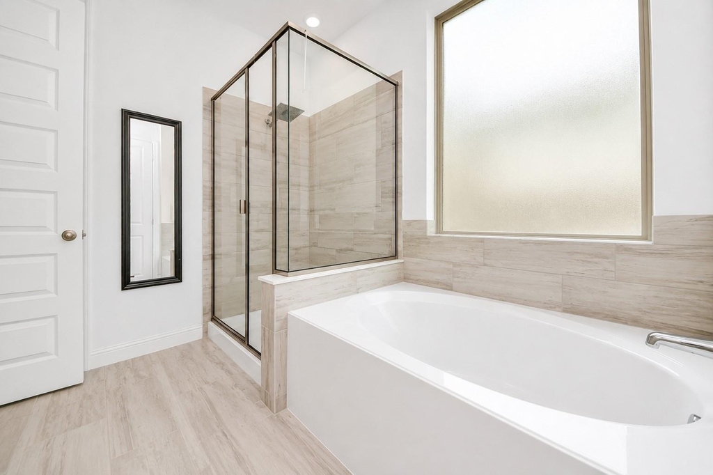 606 Round Lake Drive - Photo 16
