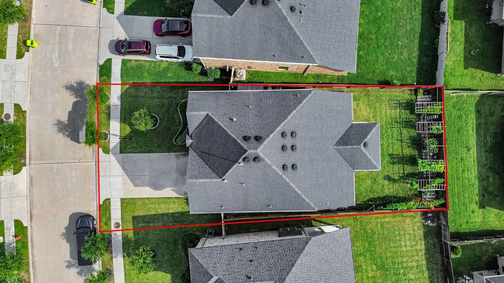 606 Round Lake Drive - Photo 1