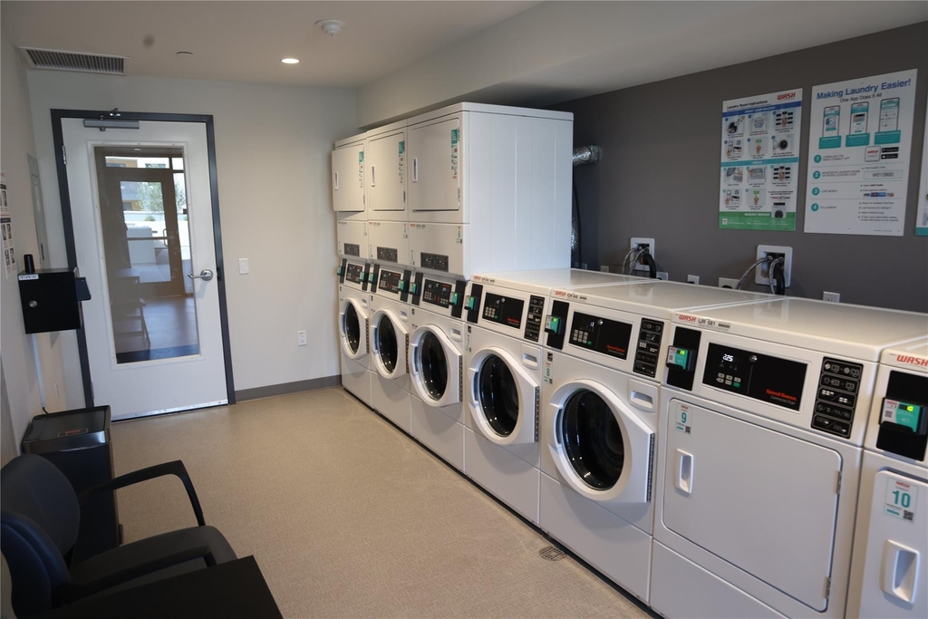305 E Street - Photo 6