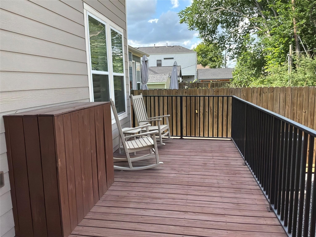 922 Alexander Street - Photo 16