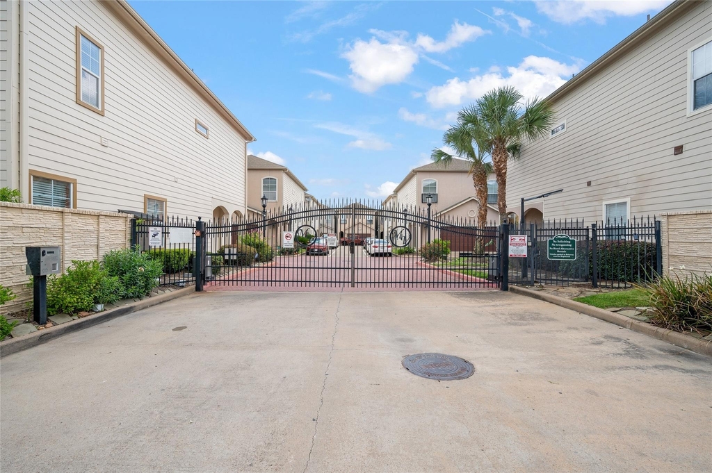 907 Mckinney Park Lane - Photo 3