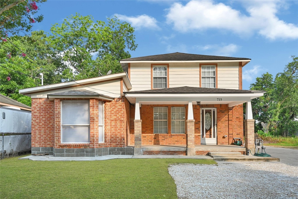 715 N 1st Street - Photo 0