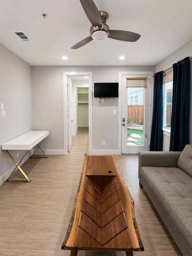 2211 Worthington Street - Photo 3