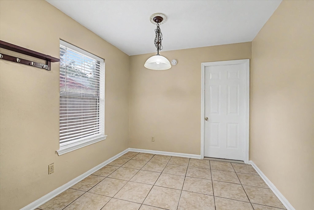 7315 Foxside Lane - Photo 16
