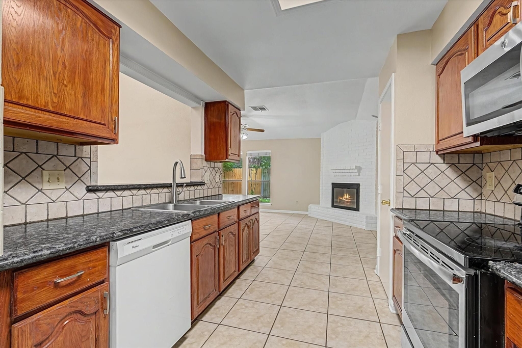 7315 Foxside Lane - Photo 11