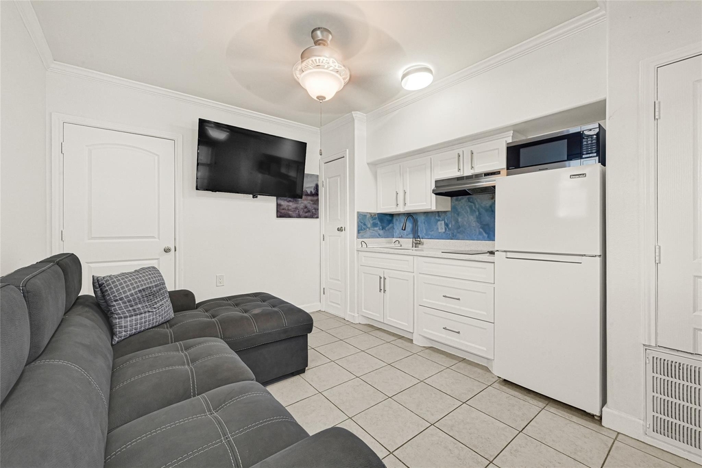 2809 Tooke Street - Photo 1