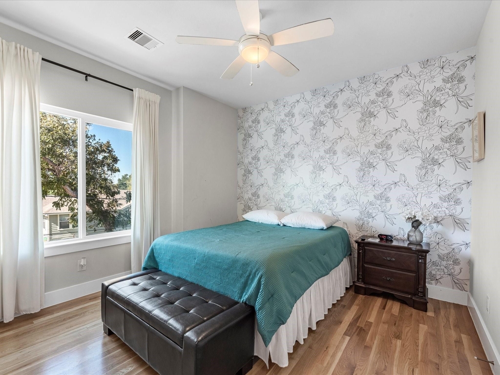 2210 Wipprecht Street - Photo 10