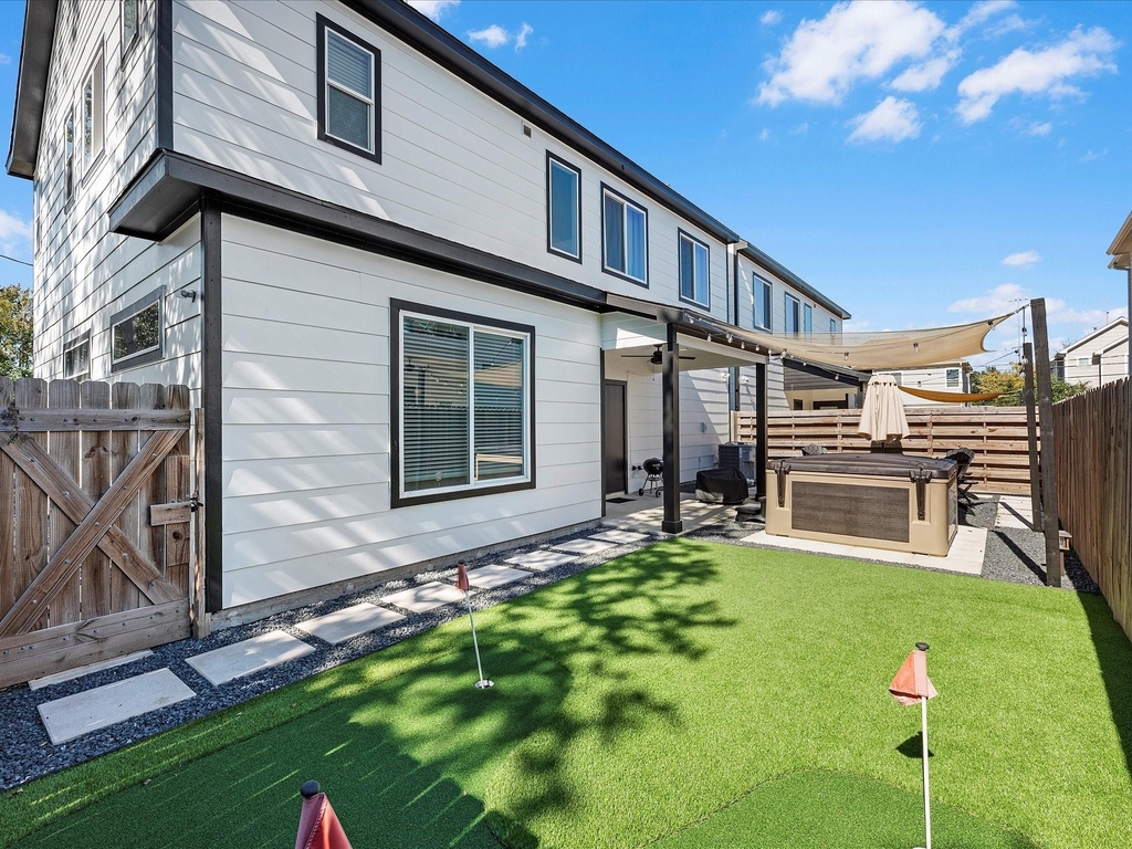 2210 Wipprecht Street - Photo 13