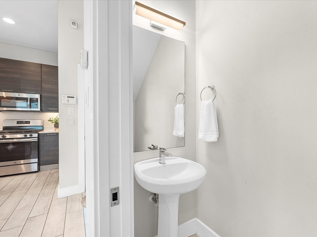 2210 Wipprecht Street - Photo 18