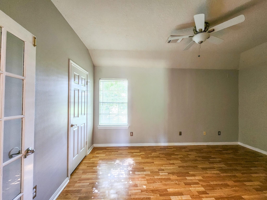 2412 N Mission Circle - Photo 19