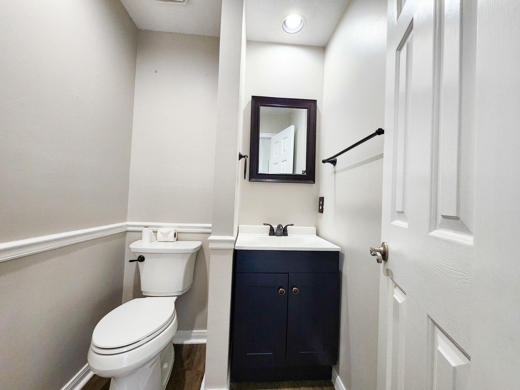2412 N Mission Circle - Photo 13