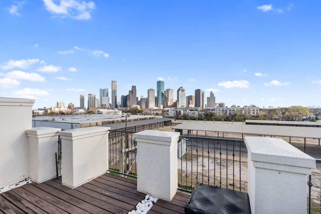 1708 Dart Street - Photo 0