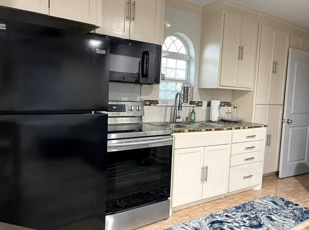 2809 Tooke Street - Photo 1