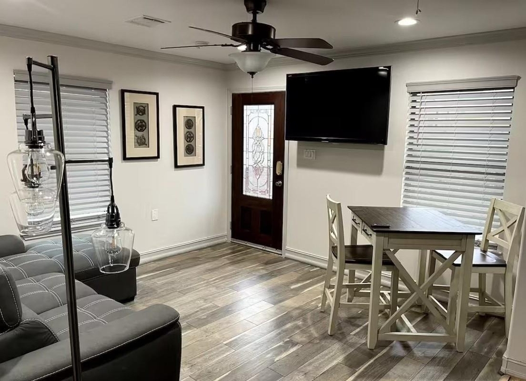 2809 Tooke Street - Photo 0