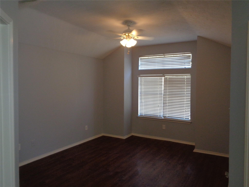 9414 Westacre Place - Photo 16