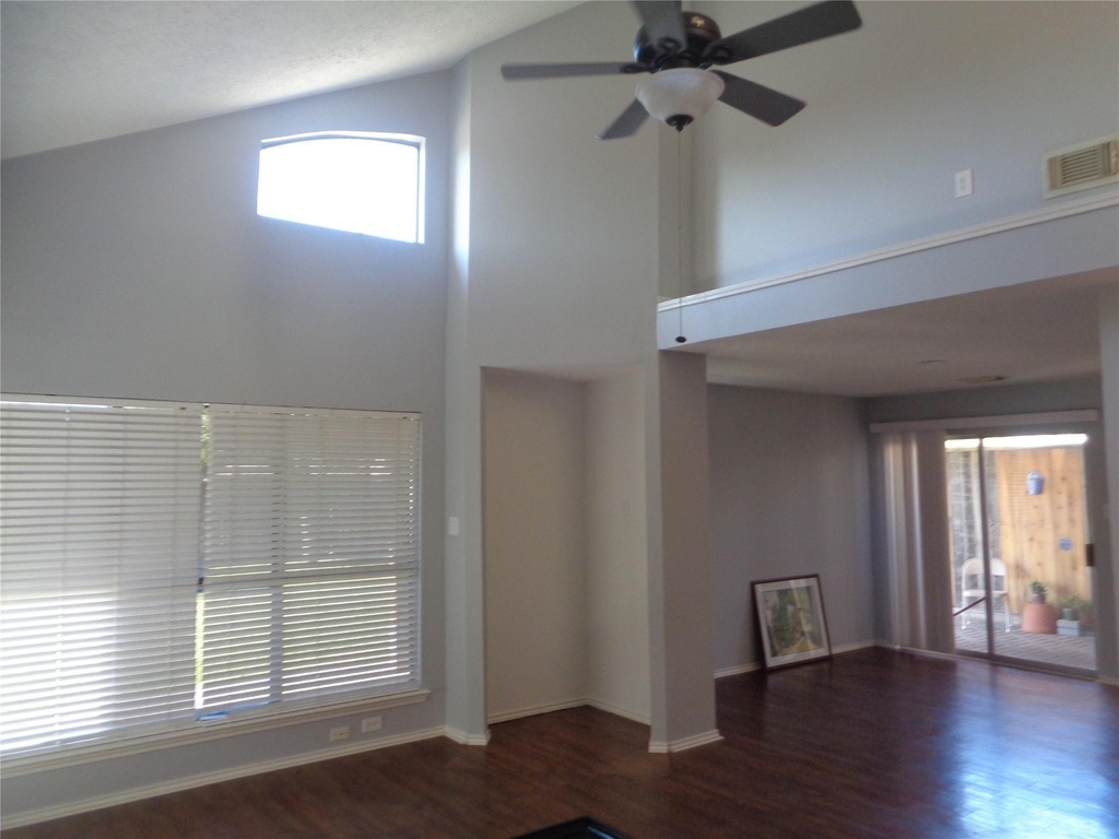 9414 Westacre Place - Photo 6