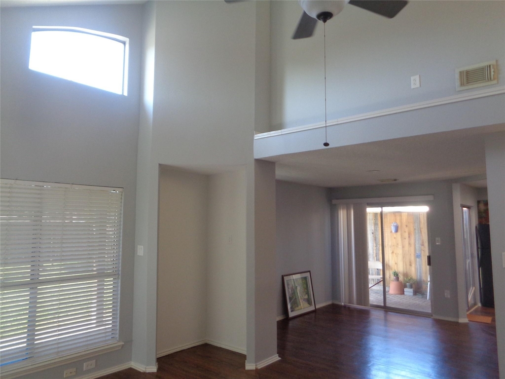 9414 Westacre Place - Photo 7