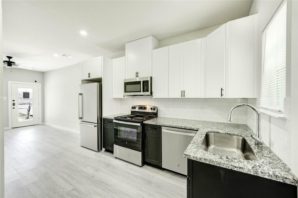 8157 Tate Street - Photo 3