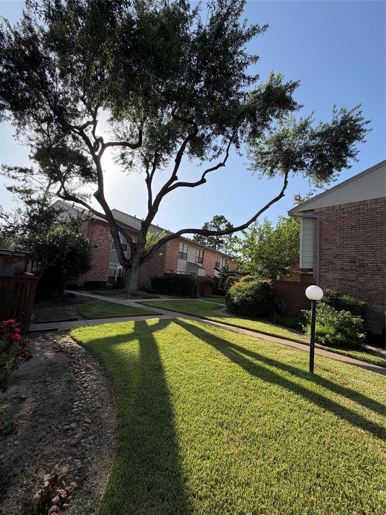 8801 Hammerly Boulevard - Photo 21