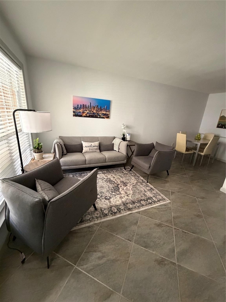 8801 Hammerly Boulevard - Photo 3